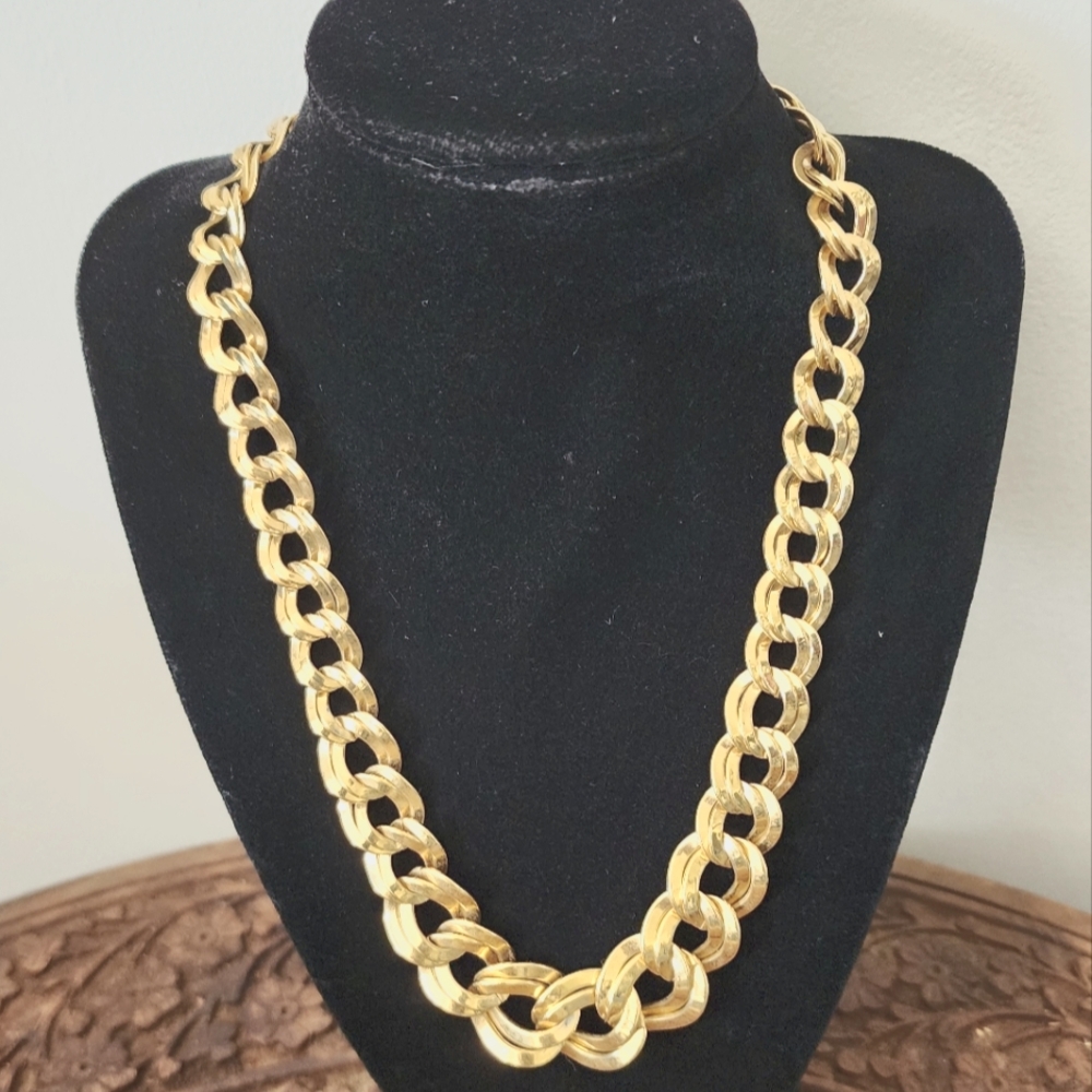 Monet Elegant Gold Chain Necklace